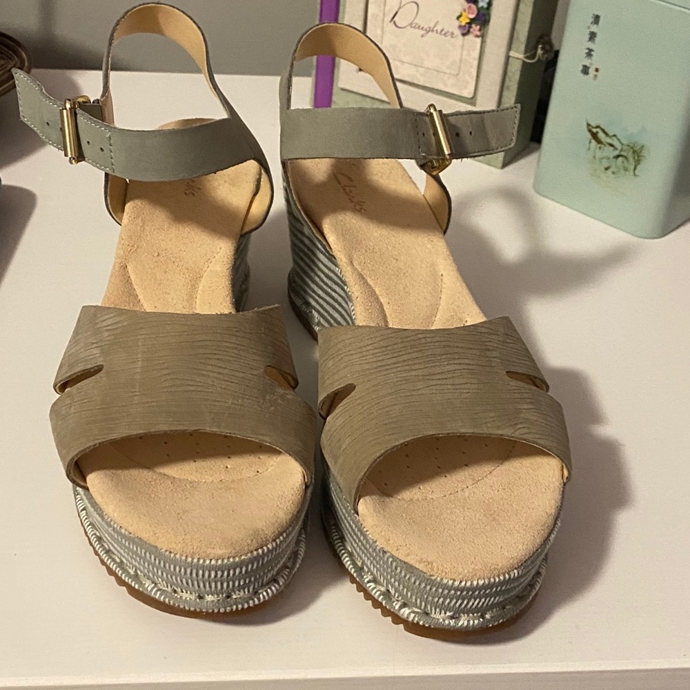 Clarks Platform Sandals